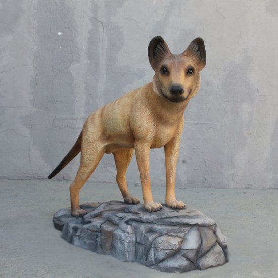 Tasmanian Dog Statue made up of Resin - Click Image to Close
