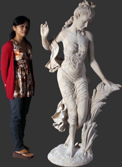 Susanna Statue - Click Image to Close