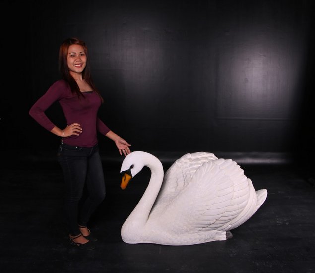 Swan Sculpture - Click Image to Close