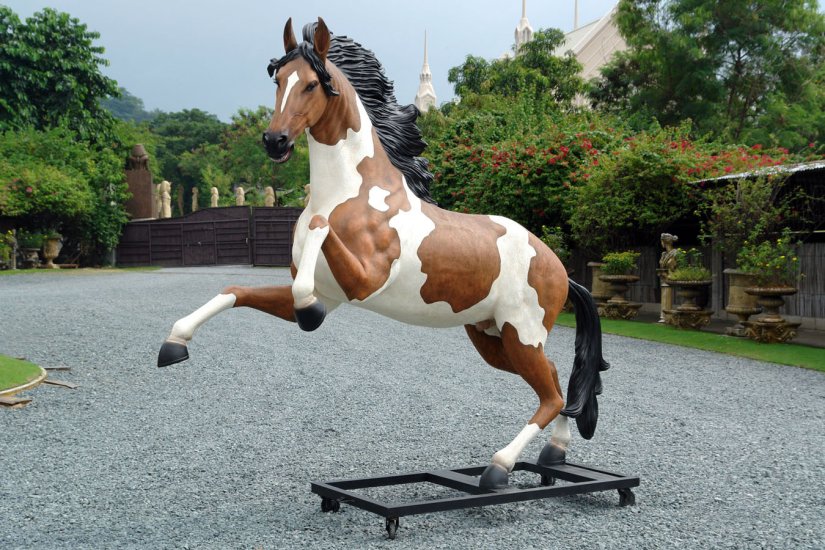 Rearing Indian Horse with Metal Base - Click Image to Close