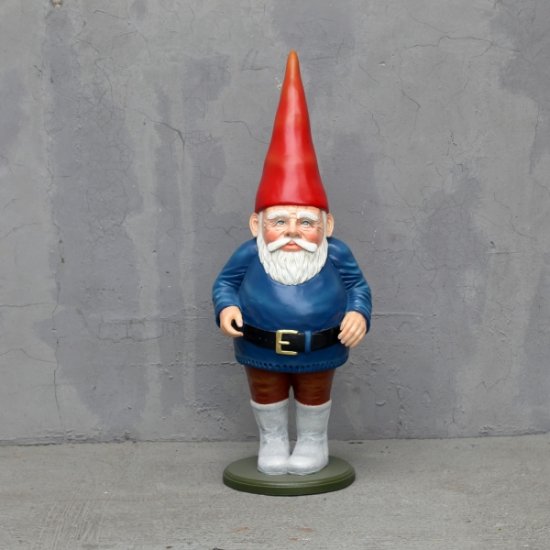 Male Gnome standing - Click Image to Close