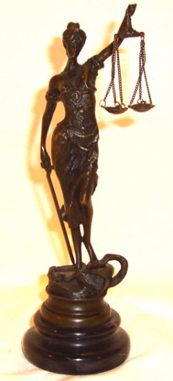 Bronze Statue of Justice - Click Image to Close