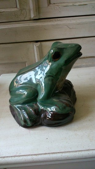 Porcelain Frog - Click Image to Close