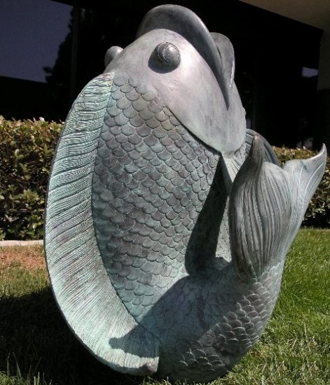 Giant Fish Fountain - Click Image to Close