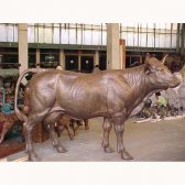 Bronze Cow ( lifesize )
