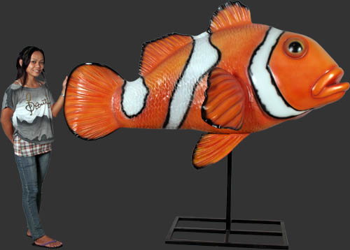 Giant Clownfish On Metal Stand - Click Image to Close