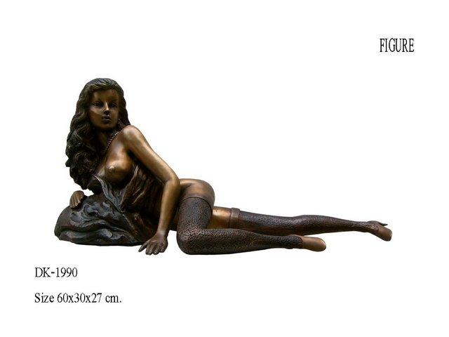 Sexy Lady Statue - Click Image to Close
