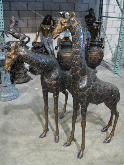 Pair of Small Giraffes - Click Image to Close